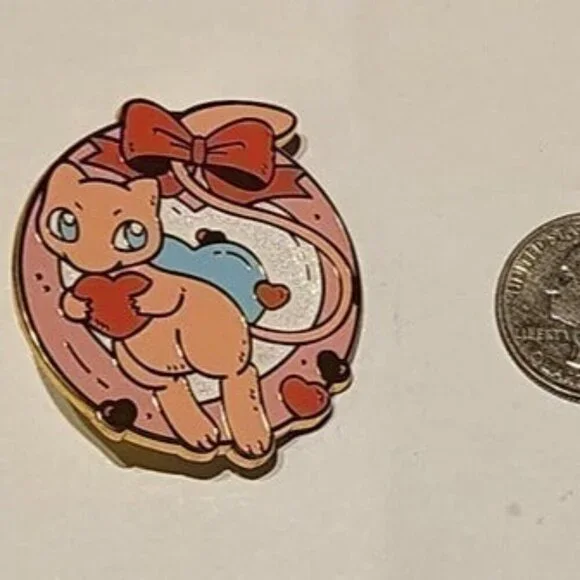 Legendary Mew Gold Enamel Pin - Rare Pokémon Collectible - Picture 5 of 6